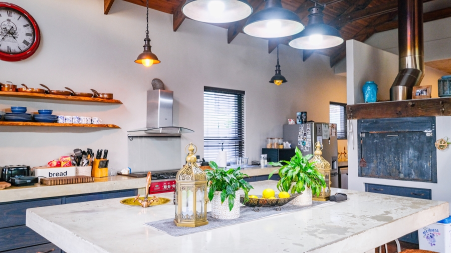 5 Bedroom Property for Sale in Kraaibosch Manor Western Cape